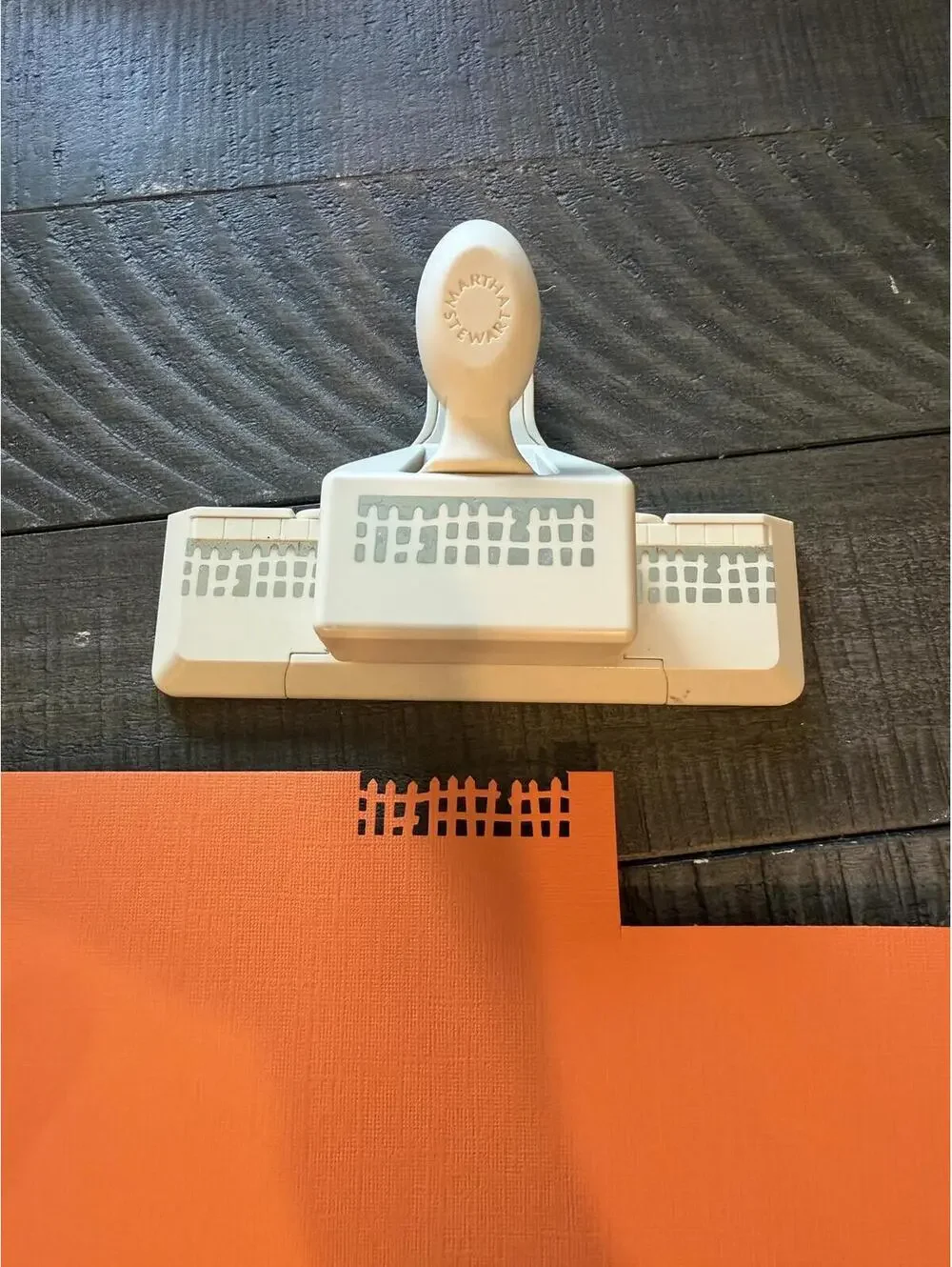Martha Stewart Scary Fence Border Shape Punch